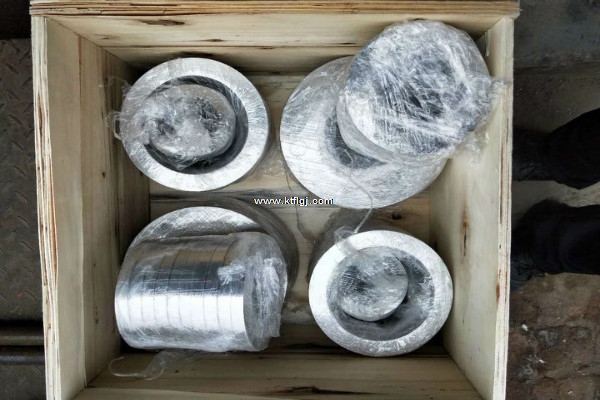 帶頸法蘭打包裝